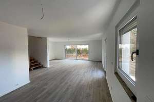 Moderne, hochwertige  Doppelhaushälfte mit sonnigem Garten und Süd-Terrasse – Wichertstr. 22, 80993 Alt-Moosach, München – Vorschaubild 4