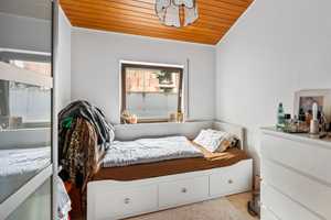 Zweifamilienhaus mit schönem Garten und Garage – Reutlingen (Kreis) – Vorschaubild 7