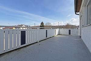 Glücksgriff für Familien und Schrauber. 
8 Zimmer auf 149 m². Plus 251 m² Fläche.
2 große Garagen. – Die vollständige Adresse der Immobilie erhältst du vom Anbieter., 72636 Frickenhausen – Vorschaubild 16