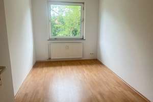 Lichtdurchflutete 4-Zimmerwohnung mit Garage und Gemeinschaftsgarten in Salzgitter-Bad – Hedwigstraße 9, 38259 Salzgitter-Bad, Salzgitter – Vorschaubild 4