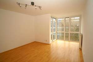 **** Tolle Neubau-Wohnung mit 2 Riesen-Erkern & Süd-Balkon & Laminat & Bad & Bar/ Theke! **** – Hasengartenstr. 9a, 65189 Südost, Wiesbaden – Vorschaubild 15