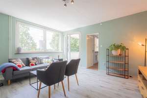 Frisch sanierte 2-Zimmer-Wohnung mit neuer Einbauküche, Balkon und Stellplatz in Wolfsburg-Detmerode – Die vollständige Adresse der Immobilie erhältst du vom Anbieter., 38444 Detmerode, Wolfsburg – Vorschaubild 2