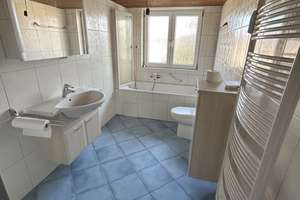 Modernes WG-Zimmer in exklusiver 5er-Frauen-WG – Ludwigshafen, Riedsaumstraße 53 – Riedsaumstraße 53, 67063 Friesenheim, Ludwigshafen am Rhein – Vorschaubild 2