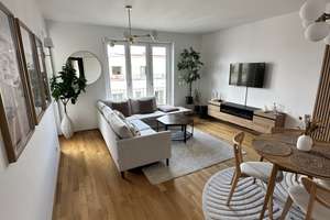 Helle 4-Zimmer-Wohnung mit 2 Badezimmern und 2 Loggien