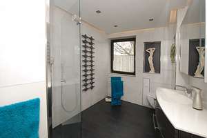 Bezugsfertiger Bungalow mit Wintergarten und Pool – Verlängerte Mötzlicher Straße 4, 6118 Gottfried-Keller-Siedlung, Halle (Saale) – Vorschaubild 8