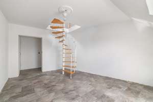 Großzügiges Wohnen auf drei Ebenen: 5-Zimmer-Maisonettewohnung in Augsburg-Oberhausen – Die vollständige Adresse der Immobilie erhältst du vom Anbieter., 86154 Oberhausen-Nord, Augsburg – Vorschaubild 9