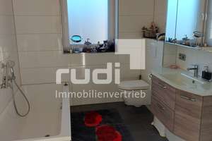 "Schöne, große 4-Zimmer-Wohnung im 1. Obergeschoss mit Kamin in Paderborn-Schloß Neuhaus, Bj. 2015 – Die vollständige Adresse der Immobilie erhältst du vom Anbieter., 33104 Schloß Neuhaus, Paderborn – Vorschaubild 9