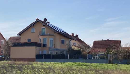 Bild von 5-Zimmer-Doppelhaushälfte 147 qm mit Pool, ohne Makler, Feldrandlage