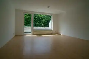 Großzüg, modern, großer Balkon, vollständig renoviert, hervorragende Wärmedämmung – Naumburgstraße 13, 38124 Braunschweig – Vorschaubild 4