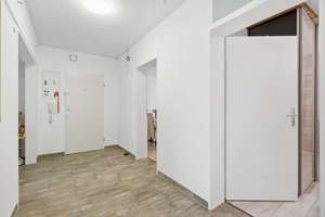 3-Zimmer-Wohnung mit Loggia – modernisiert in Bonn-Mehlem – Die vollständige Adresse der Immobilie erhältst du vom Anbieter., 53179 Lannesdorf, Bonn – Vorschaubild 15