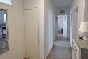 Gepflegtes 3-Zimmer-Raumwunder mit Balkon, Einzelgarage und viel Stauraum im Herzen Rommelsbach – Die vollständige Adresse der Immobilie erhältst du vom Anbieter., 72768 Rommelsbach, Reutlingen – Vorschaubild 2