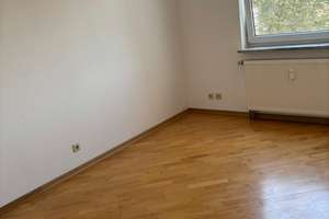 Provisionsfrei: Helle 3-Zimmer-Wohnung mit Terrasse & TG in Uhingen – Alte Holzhäuser Straße 74, 73066 Uhingen – Vorschaubild 7
