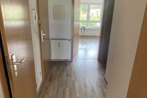 Helle, sonnige, ruhige 2-Zimmer Wohnung mit Balkon, EBK und Tiefgarage – Heilbronn – Vorschaubild 2
