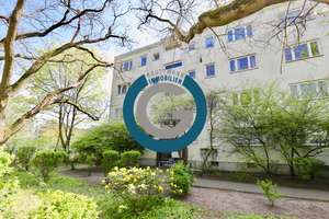 HELLE WOHNUNG MIT LOGGIA & BLICK INS GRÜNE - GUTER SCHNITT - SUPER INFRASTRUKTUR – Quäkerstr. 8 tt, 13403 Reinickendorf (Ortsteil), Berlin – Vorschaubild 1