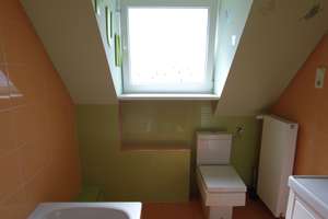Vollständig renovierte Dachgeschosswohnung mit dreieinhalb Zimmern und Balkon in Oberhausen Zentrum – Die vollständige Adresse der Immobilie erhältst du vom Anbieter., 46045 Altstadt-Süd, Oberhausen – Vorschaubild 8