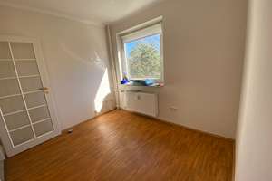 Attraktive 3-Zimmer Wohnung im 2. OG mit Balkon in Hamburg-Lokstedt – Julius-Vosseler-Strasse 35, 22527 Lokstedt, Hamburg – Vorschaubild 15