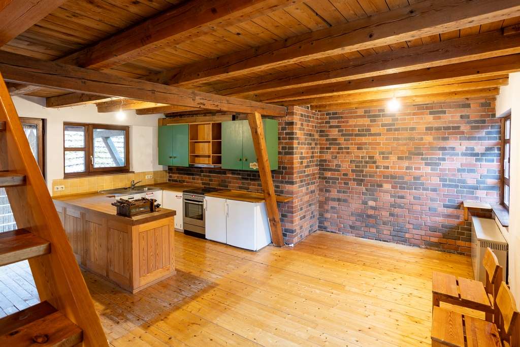 Immobilie in Bad Teinach-Zavelstein - Charmantes Einfamilien-Fachwerkhaus mit großer Werkstatt in Bad Teinach-Zavelstein - Bild 1