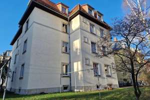 gemütliche-2-Zimmerwohnung mit EBK und Gartennutzung in ruhige Nebenstrasse