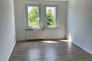 Freundliche 3 Raum Wohnung mit Balkon in Dresden