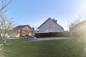 1-2 Familienhaus in Altenbeken-Buke, 8 Zimmer+2 Wohn-Eßküchen+2 Bäder+ Gäste WC+ 2 Garagen+Keller – Hachmannstraße 2, 33184 Paderborn (Kreis) – Vorschaubild 5