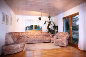 ++ Platz für die ganze Familie ++ Einfamilienhaus in beliebter Lage von Giengen – Die vollständige Adresse der Immobilie erhältst du vom Anbieter., 89537 Giengen an der Brenz – Vorschaubild 5