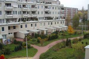 Sehr schöne, für Sie renovierte 2-Raumwohnung mit Balkon und Blick ins Grüne!!!! – Putbuser Weg 23, 1109 Klotzsche (Stadtteil), Dresden – Vorschaubild 12