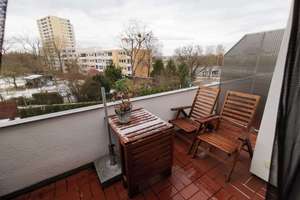 Schöne, geräumige drei Zimmer Wohnung in Stuttgart, Weilimdorf – Die vollständige Adresse der Immobilie erhältst du vom Anbieter., 70499 Bergheim, Stuttgart – Vorschaubild 10