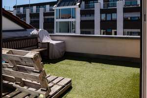 Wohnen mit Charakter: Exklusives Penthouse in Stuttgart-West – Die vollständige Adresse der Immobilie erhältst du vom Anbieter., 70176 Feuersee, Stuttgart – Vorschaubild 3