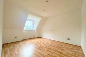 🏡 Helle 3,5-Zimmer-Dachgeschosswohnung mit Gartenmitbenutzung in Dortmund-Bövinghausen – 44388 Bövinghausen, Dortmund – Vorschaubild 2
