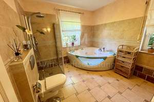 Kirchrode: 
Mediterrane Stadtvilla mit Pool auf einem Traumgrundstück – Die vollständige Adresse der Immobilie erhältst du vom Anbieter., 30559 Kirchrode, Hannover – Vorschaubild 32