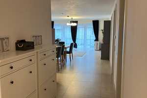 Hell und gut geschnitten - Moderne 4-Zimmer-Wohnung im Briller Viertel mit Küche und großer Terrasse – Bayreutherstr. 32, 42115 Wuppertal – Vorschaubild 1