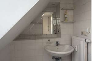 Charmante und helle 2,5-Zimmer-Dachgeschosswohnung in Augsburg-Göggingen – Felsensteinstraße 11, 86199 Göggingen-Süd, Augsburg – Vorschaubild 5