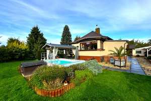 Modernes Haus mit großem Grundstück, Pool, Kamin und vielen Extras – Leipzig – Vorschaubild 1