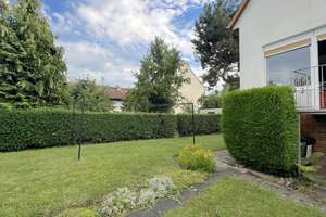*Schätzchen* in idyllischer Lage, mit Potenzial, sucht neuen Eigentümer! – 60437 Nieder-Eschbach, Frankfurt am Main – Vorschaubild 2