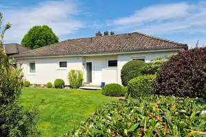 Charmantes 5-Zimmer-Haus mit großem Garten – Harburg (Kreis) – Vorschaubild 1