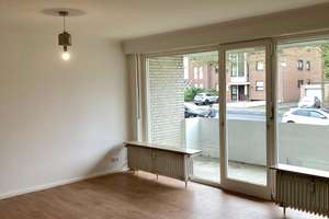 Renovierte 3. Zi.- Wohnung mit 2 Balkonen und Küche