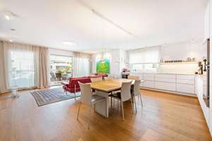 Top-Wohnlage im Herzen Stuttgarts! Exklusive, barrierefreie 4,5-Zimmer-Wohnung – Die vollständige Adresse der Immobilie erhältst du vom Anbieter., 70176 Rosenberg, Stuttgart – Vorschaubild 2