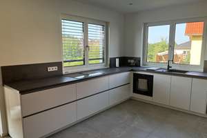 Neuwertiges Haus in Estenfeld –  A+, Ruhelage, Home-Office, Traumblick in – Am Wengert 33, 97230 Estenfeld – Vorschaubild 10