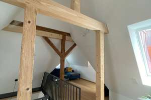 Stilvolles Wohnen über den Dächern: Exklusive 3-Zimmer-DG-Wohnung bezugsfertig möbliert gegen Ablöse – St.-Bonifatius-Str. 1, 81541 Obergiesing, München – Vorschaubild 8