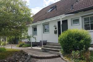 Viel Platz für den Alltag: Erdgeschoss mit Garten in Einfamilienhaus in Sigmaringendorf