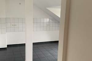 3,5 Raum Dachgeschosswohnung mit grosser Dachterrasse – Gemarkenstr. 86, 45147 Holsterhausen, Essen – Vorschaubild 8