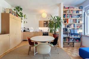 Ein einzigartiges Potenzial: 2-Zimmer-Wohnung mit ausbaufähigem Dachgeschoss – Hentigstr. 11A, 10318 Karlshorst, Berlin – Vorschaubild 2