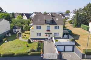 Gepflegtes Einfamilienhaus mit wunderschönem Grundstück – Gießen (Kreis) – Vorschaubild 1