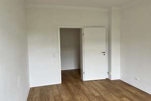 Erstbezug nach Einzelmodernisierung - Moderne 4-Zimmer-Wohnung sucht neue Bewohner – Rhönring 36, 64289 Darmstadt-Nord, Darmstadt – Vorschaubild 8