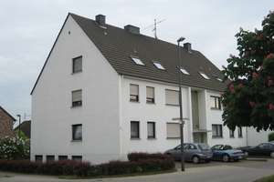 Komplett sanierte, helle und ruhige Souterrain-Wohnung in gepflegtem 9-Familienhaus, provisionsfrei – Im Rheintal 14, 50997 Meschenich, Köln – Vorschaubild 3