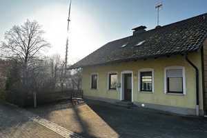 Modernisiertes Einfamilienhaus in Schiltberg zu vermieten  – Untere Ortsstraße 1a, 86576 Aichach-Friedberg (Kreis) – Vorschaubild 1