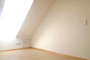 Lichtdurchflutete DG- Maisonette!! - provisionsfrei - – Die vollständige Adresse der Immobilie erhältst du vom Anbieter., 65183 Westend / Bleichstraße, Wiesbaden – Vorschaubild 1