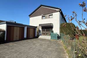 🏡  Provisionsfrei - EFH-Gefühl in Pulheim: 131 m² DHH mit 692 m² Grundstück & 2 Garagen  (Preis VB- – Eichenweg 2, 50259 Pulheim – Vorschaubild 2