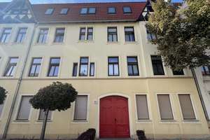 **kleine 2 Zimmerwohnung mit Balkon und Einbauküche, ideal für Studenten oder Auszubildende** – Wolfenbütteler Straße 45, 39112 Sudenburg, Magdeburg – Vorschaubild 1