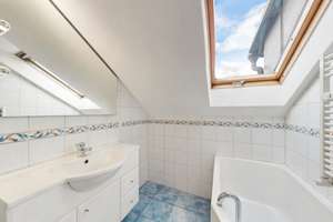 BRUMANI | Attraktive 3-Zimmer-Wohnung mit Homeoffice, Balkon und zwei Stellplätzen in Freiburg – 79114 Weingarten, Freiburg im Breisgau – Vorschaubild 13